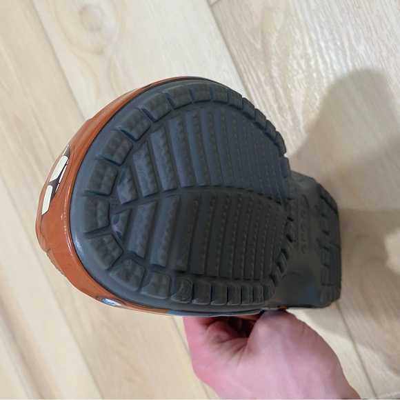 🔥 MATER CROCS CLASSIC CLOGS DISNEY PIXAR CARS SIZE 5M/ 7W Lightly Used - Picture 10 of 10